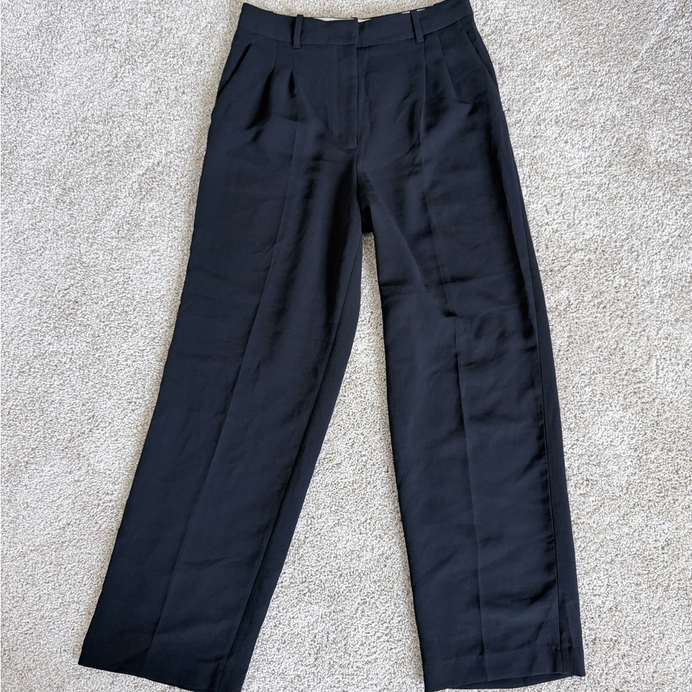 Aritzia Effortless Pant - Black